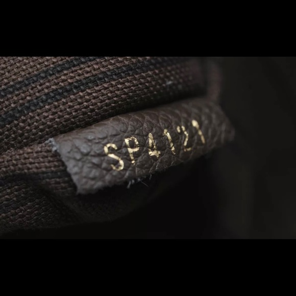 Louis Vuitton
Lumineuse Handbag Monogram Empreinte Leather PM - Picture 12 of 15